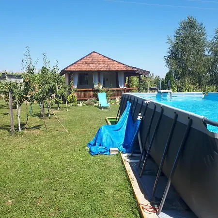 Vikendica Pahuljica * Bihac